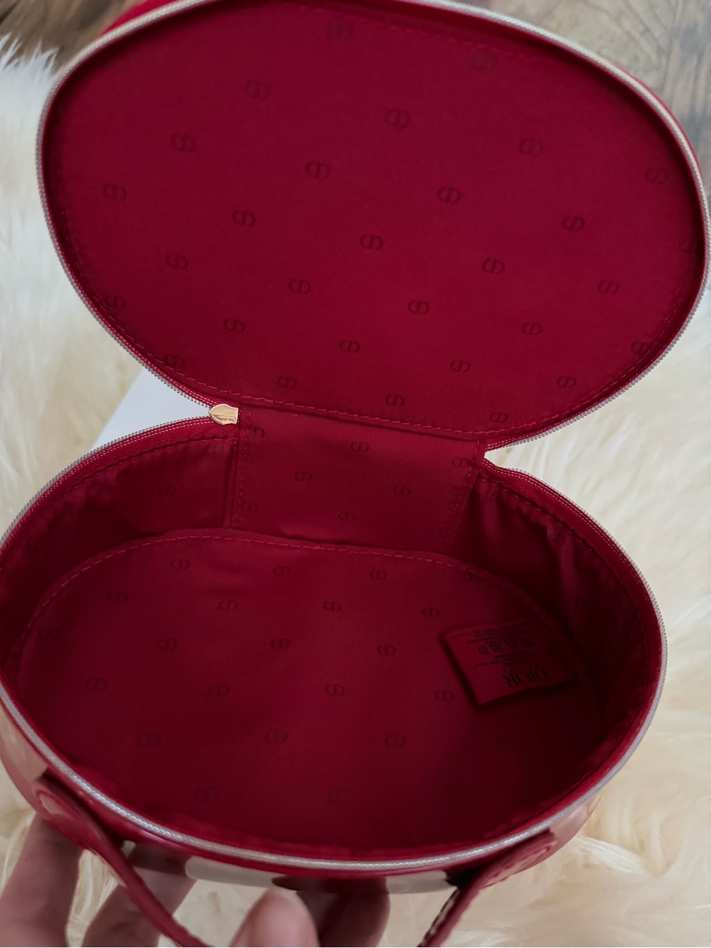 DIOR Red Embossed Logo Oval Top-Handle Bag / cosmetic case - Picture 3 of 3